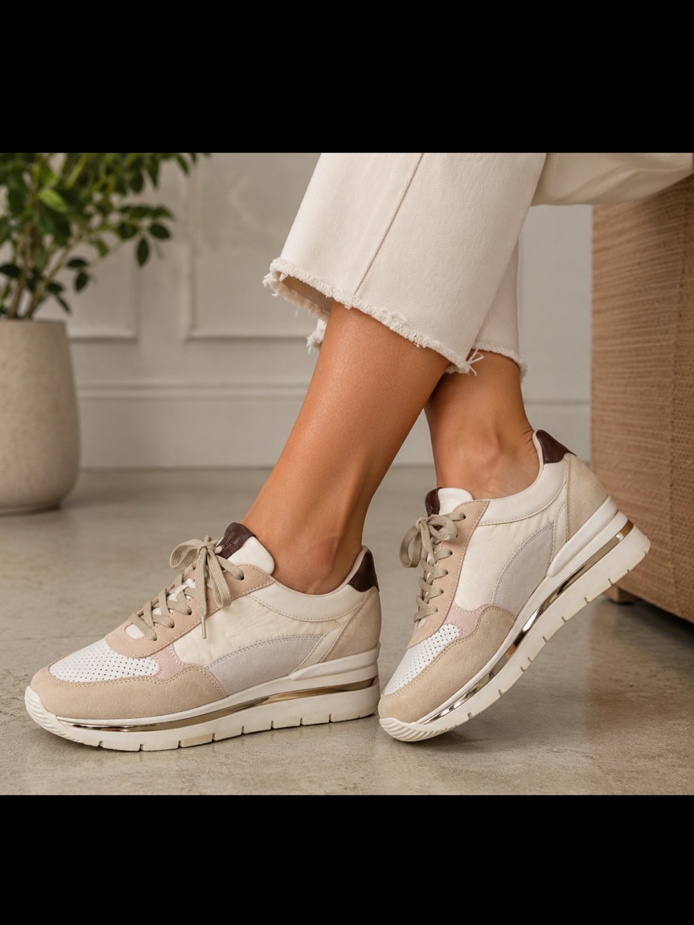 Ron White Beige and White Macklan clay & white suede Sneakers
